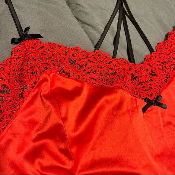 Cacique Red Chemise - Picture 5 of 6